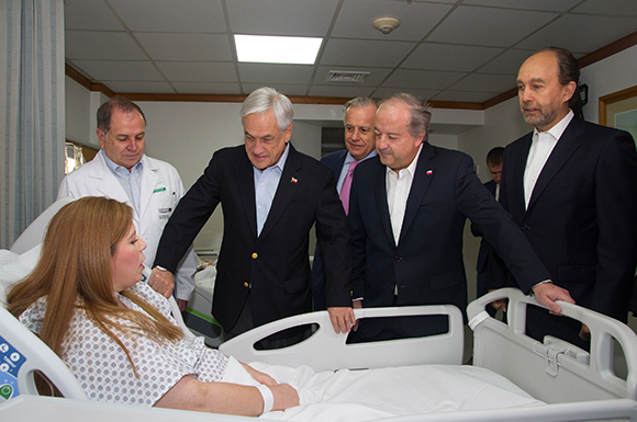 Presidente piñera inicia conmemoración del 1 de mayo con visita a la ACHS y recorrido por el hospital del trabajador