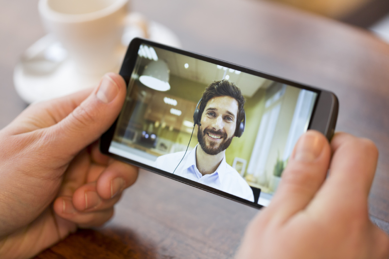 Asesorías con especialistas, vía streaming.