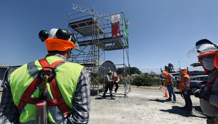 La ACHS desplaza su torre de entrenamiento a la planta de Arauco en la Región del Biobío