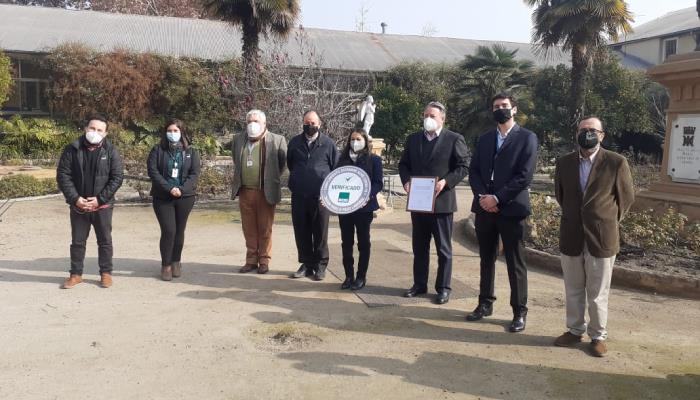 Fundación Las Rosas recibe Sello COVID-19 y firma acuerdo de colaboración con la ACHS