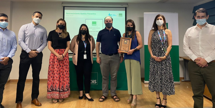 Hogar de Cristo recibe reconocimiento de la ACHS por su gestión preventiva